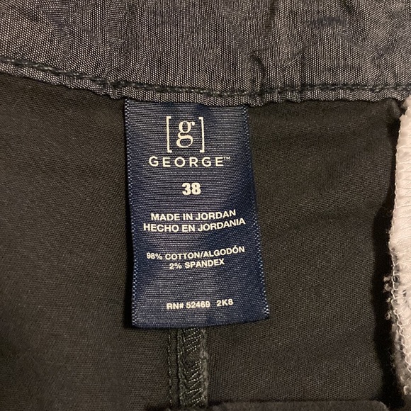 Grey Mens Shorts size 38 - Picture 2 of 7